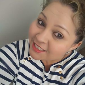 Meet your Posher, Edith dulce